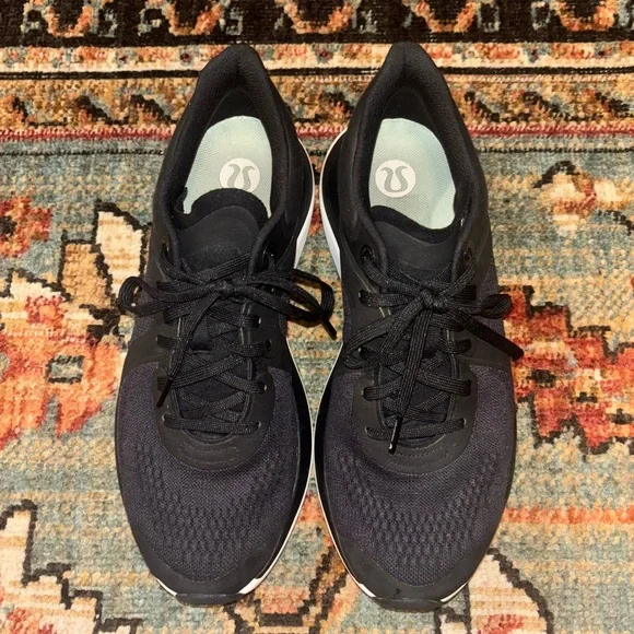 Women’s Chargefeel Low Workout Shoe - Size 9 - Picture 2 of 5